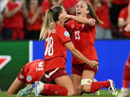 Schweizer Kapitänin Lia Wälti: „Kein Mensch ist so viel wert, wie ein Fußballer verdient“