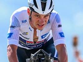 Evenepoel bricht bei Tour ein: Vingegaard fliegt vorbei: Olympiasieger erlebt überraschende Demütigung