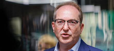 Vor Asylgipfel: Dobrindt kündigt schärferes Vorgehen gegen Flüchtlinge an