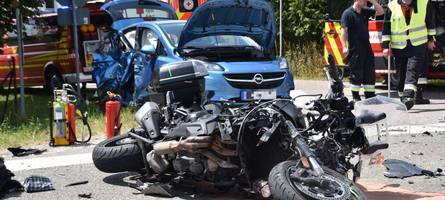 Tragischer Motorradunfall bei Rennertshofen: 56-jährige Frau aus Dänemark stirbt