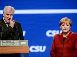 buch nicht gelesen: seehofer: merkel hat ihr leben in ihrem buch aufgehübscht