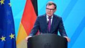 Syrien: Außenminister Wadephul ist offen für Abschiebungen nach Syrien