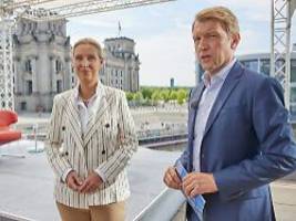AfD-Chefin hält an Linie fest: Demonstranten übertönen ARD-Sommerinterview mit Alice Weidel