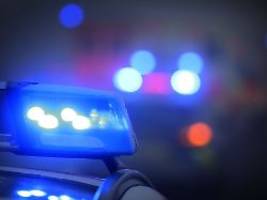 Mit Flaschen und Steinen: Fans von 1860 und Augsburg liefern sich wilde Massenschlägerei