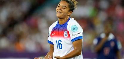 Fußball-EM 2025: Englands Jess Carter wehrt sich gegen Rassismusattacken