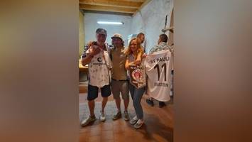 St.-Pauli-Trikots bringen 3100 Euro für Krebskranke ein