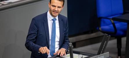 wie schlägt man sich als neuer abgeordneter durch, herr dorn? 