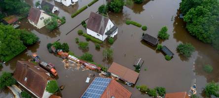Über den tisch gezogen? gemeinden fechten hochwasserschutz-verträge an