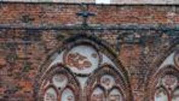 kirchen: erste arbeiten an stralsunder wahrzeichen können starten