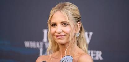 sarah michelle gellar will kinobesucher überraschen – und wird von ihrer nanny überrumpelt