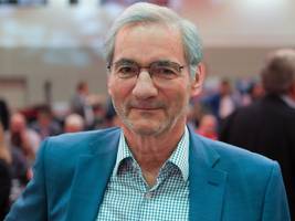 ukraine-konflikt: warum reist ex-spd-chef platzeck so oft nach russland?