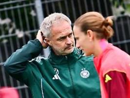 EM-Leidenszeit für DFB-Frauen: Bundestrainer Wück befürchtet, dass sein Team den Ball nicht bekommt