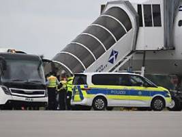 Flugzeug auf dem Weg nach Bagdad: Regierung schiebt Dutzende Iraker ab