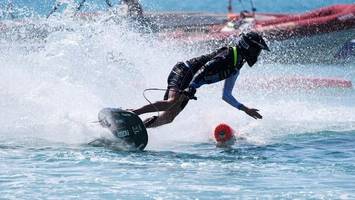 Motosurfen: Hamburgerin erklärt den neuen Wassersport-Trend