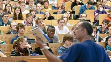 fachkräfte in hamburg gesucht: hochschulen verstärken praxisbezug
