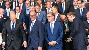 investitionsgipfel im kanzleramt : diese pr-show allein bringt dem standort gar nichts