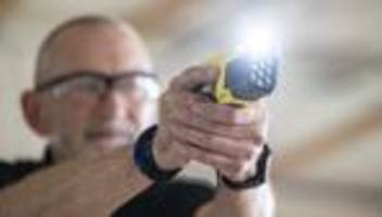 Bundespolizei: Bundesregierung will Bundespolizei Taser-Einsatz erlauben