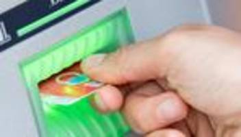 banken: zahl der geldautomaten sinkt auf unter 50.000