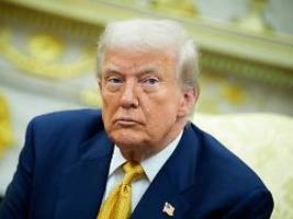 Bizarre Anschuldigungen: Obama-Sprecher wirft Trump Ablenkungsversuche vor