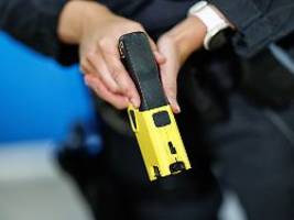 Umstrittene Waffe: CDU und SPD beschließen Taser-Beschaffung für Bundespolizei