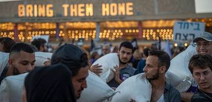 Israel-Gaza-Krieg: Proteste in Tel Aviv gegen humanitäre Krise im Gazastreifen