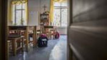 Säkularität: Wie stehen in Deutschland Staat und Kirche zueinander?