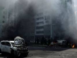 Tag und Nacht Beschuss: Über 40 Verletzte nach russischen Angriffen auf Ukraine