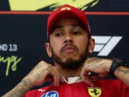 Formel-1-Star verzweifelt in Rot: Hamilton kämpft gegen das Schicksal von Vettel und Alonso