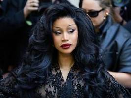Mikrofon-Wurf mit Folgen: Cardi B wird wegen Körperverletzung verklagt