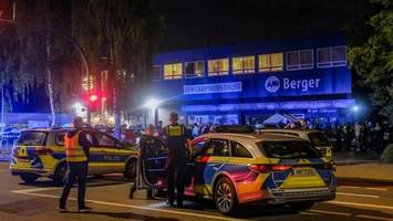 18-jähriger nahe shishabar angeschossen – polizei fasst zwei männer
