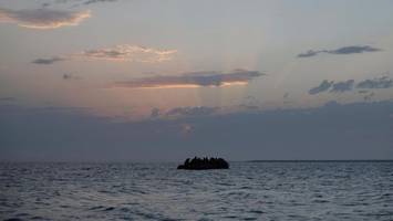 Mann überlebt zwei Tage mit Kinderschwimmring auf dem Mittelmeer