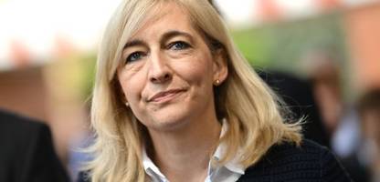 pflege: gesundheitsministerin warken will eigenanteile für heimpflege senken