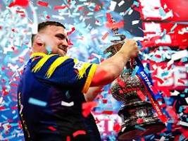 nur vier andere so erfolgreich: luke littler holt sich beim world matchplay die triple-crown