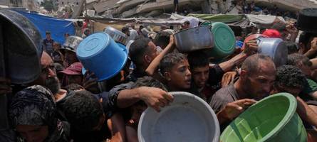 Israel kündigt Kampfpause an und wirft Hilfsgüter über Gazastreifen ab