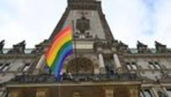 Elbvertiefung: Der tägliche Newsletter aus Hamburg: Die Pride Week startet mit Rückendeckung aus Politik und Wirtschaft