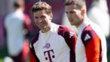 Fußball-Bundesliga: Bericht: Thomas Müller hält sich beim FC Bayern fit