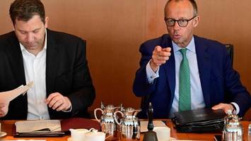 schwarz-rot in geldnot: jetzt geht es ans eingemachte
