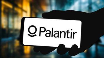 palantir: polizei schwärmt von „waffengleichheit“ – kritik bleibt
