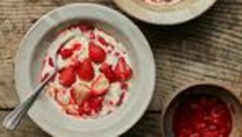 Milchreis mit Erdbeeren: So geht die Milchreisrechnung auf
