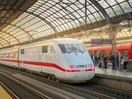 noch kein befreiungsschlag: deutsche bahn bleibt unpünktlich, hat aber mehr kunden