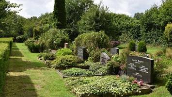 beerdigungen verboten – gemeinde plötzlich ohne friedhof