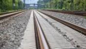 sabotage an der strecke: bahnstrecke in nrw nach brandanschlag wieder frei