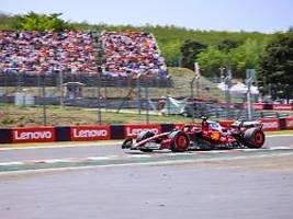 hamilton erlebt formel-1-debakel: bei verstappen-patzer: ferrari-star leclerc düpiert übermächtige mclaren