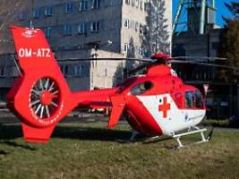 Unwetter über Tschechien: Blitz schlägt in Fußballmannschaft ein - Jugendlicher in Lebensgefahr