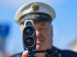 rasern geht's an den kragen: polizei startet wieder blitzermarathon
