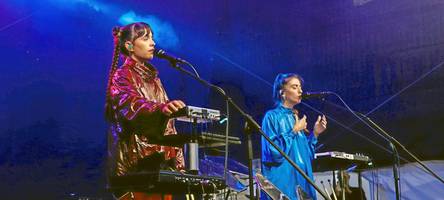 glück mit dem wetter und betörend von künstlerischer seite: water&sound im annahof