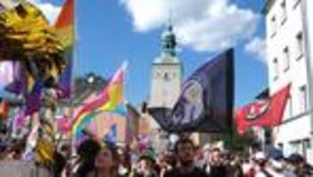 christopher street day: csd in bautzen: polizei rechnet mit bis zu 3.000 teilnehmern