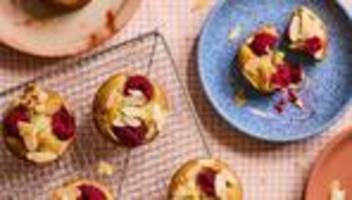 glutenfreie pistazien-himbeer-minikuchen: diese kleinen kommen ganz groß raus