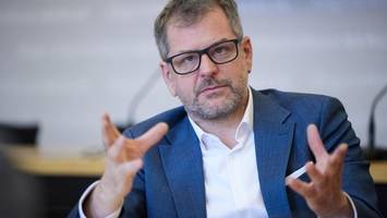 grüne fordern klimaschutz in der berliner verfassung