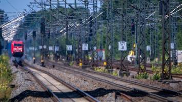 hamburg-berlin: streckensperrung der bahn mit drei brennpunkten